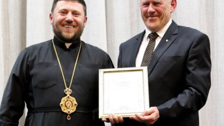 Голова Союзу українських організацій Австралії отримав Патріаршу грамоту УГКЦ - фото 1