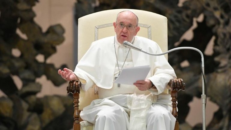 Папа відновлює зустрічі з паломниками - фото 1