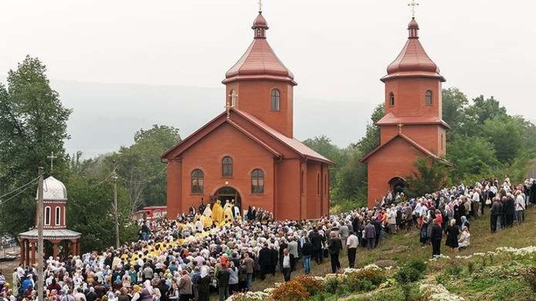 Верующие ПЦУ собираются в Киев на встречу с Патриархом Варфоломеем - фото 1