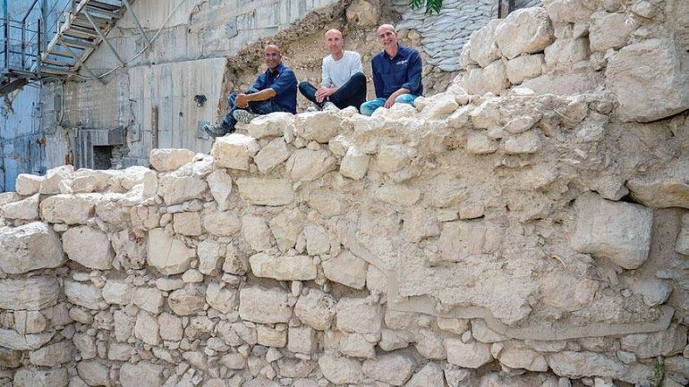 Стіну, яка згадується в Біблії, знайшли у місті Давида - фото 1