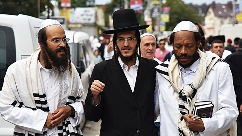 10 thousand Hasidim have already arrived in Uman - фото 1