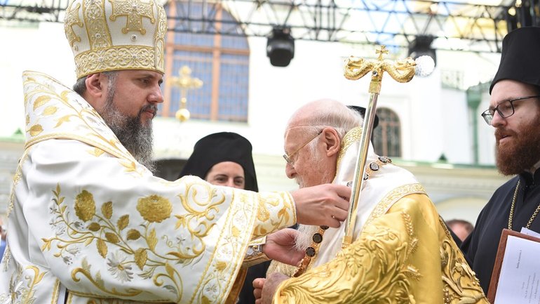 Вселенський Патріарх отримав Великий Хрест Ордену святого Архистратига Михаїла та почесний ступінь Honoris causa - фото 1