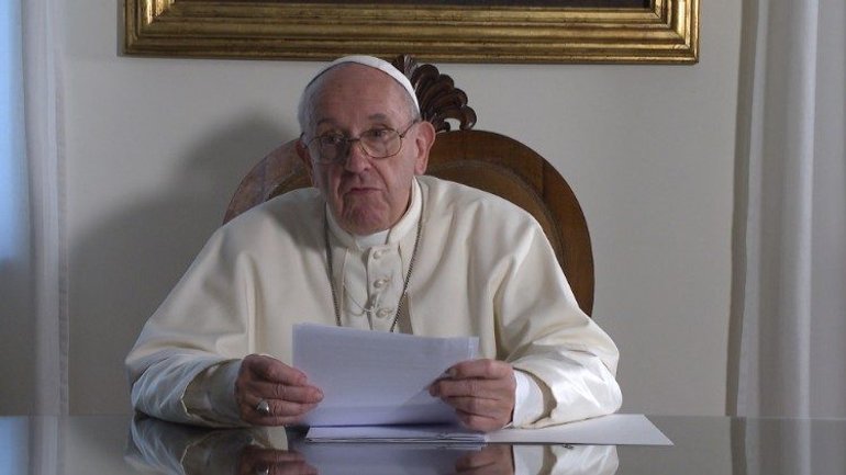 Папа Франциск: Усиновлення є християнським вибором та вчинком любові - фото 1
