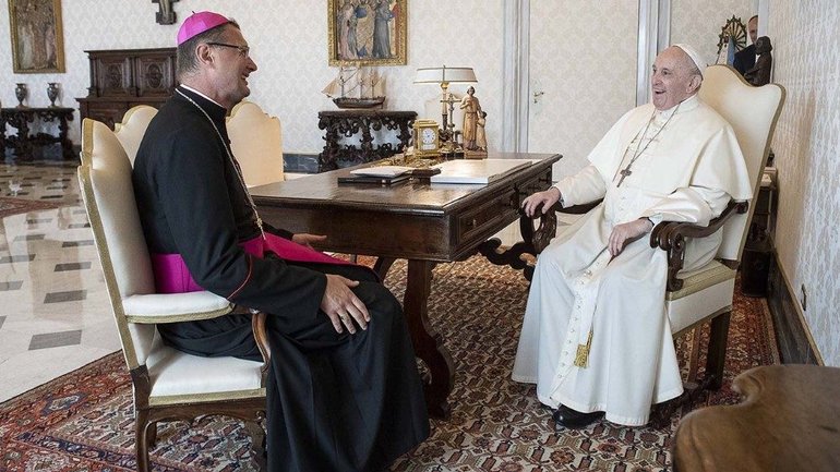 Папа Франциск принял Апостольского нунция в Украине - фото 1