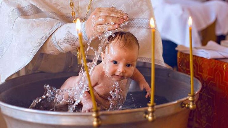 РПЦ призывает заново крестить украинских детей - фото 1