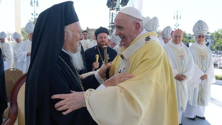 В Будапеште Папа Франциск встретился с Патриархом Варфоломеем - фото 1