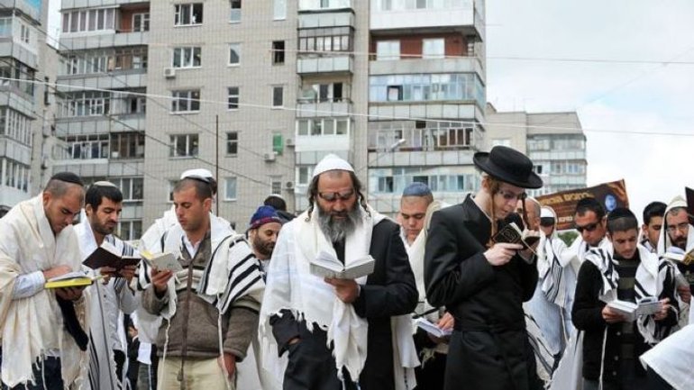 Еврейская община Украины опровергла новость о вспышке COVID-19 среди паломников-хасидов - фото 1