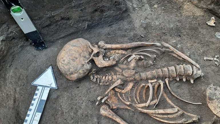 В Каменце-Подольском археологи обнаружили древнерусское захоронение - фото 1