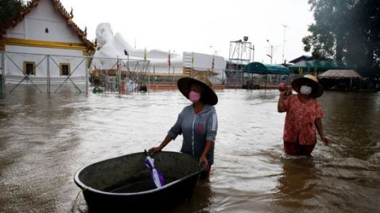 Десятки буддійських храмів пішли під воду через муссоні дощі - фото 1