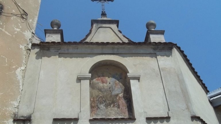 У Львові виявили порушення під час реставрації 400-літньої брами монастиря - фото 1