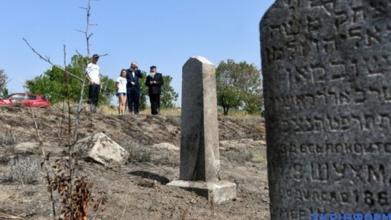 Ukraine to cooperate with United States to preserve Jewish heritage sites - фото 1