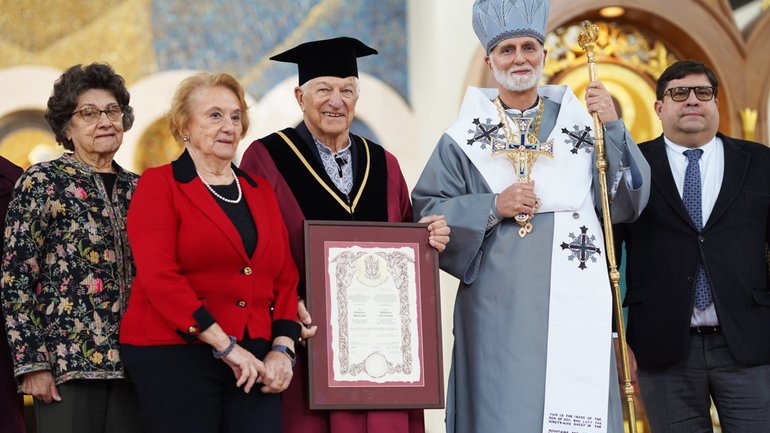 The president of UCU presented the inventor Mykhailo Yarymovych with the award of Doctor Honoris Causa - фото 1