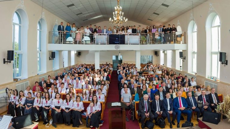 Адвентисты отпраздновали 100-летие возведения первого Дома молитвы на Закарпатье - фото 1