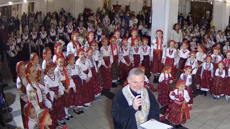 Маленькі українці масово приєдналися до ініціативи «Мільйон дітей моляться вервицю» - фото 1
