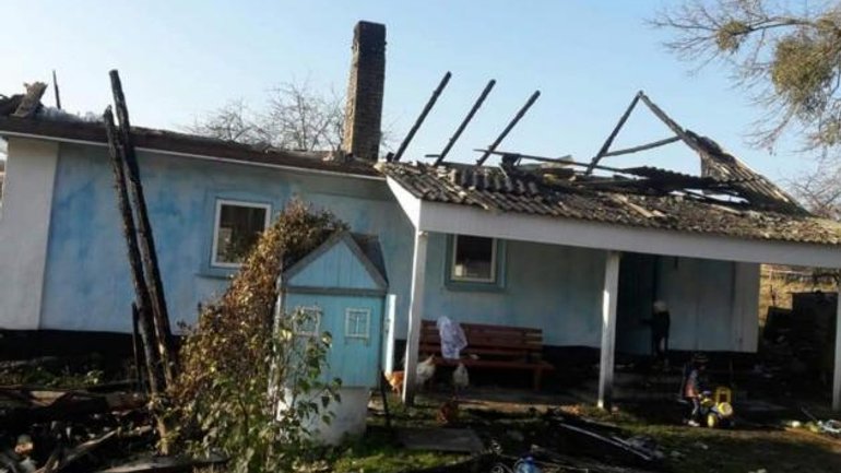 На Тернопільщині згорів будинок священика УПЦ МП - фото 1