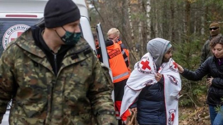 Католицька Церква у Польщі збирає кошти для мігрантів на кордоні з Білоруссю - фото 1