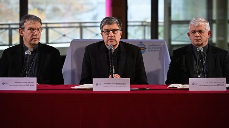 Жертвам сексуальних зловживань сплатять компенсацію, - рішення Єпископської Конференції Франції - фото 1