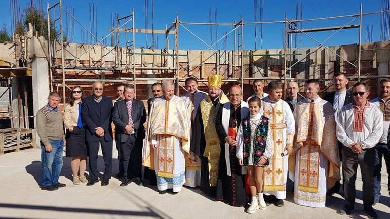 A cornerstone for the construction of a church and monastery of the UGCC blessed in Fatima - фото 1