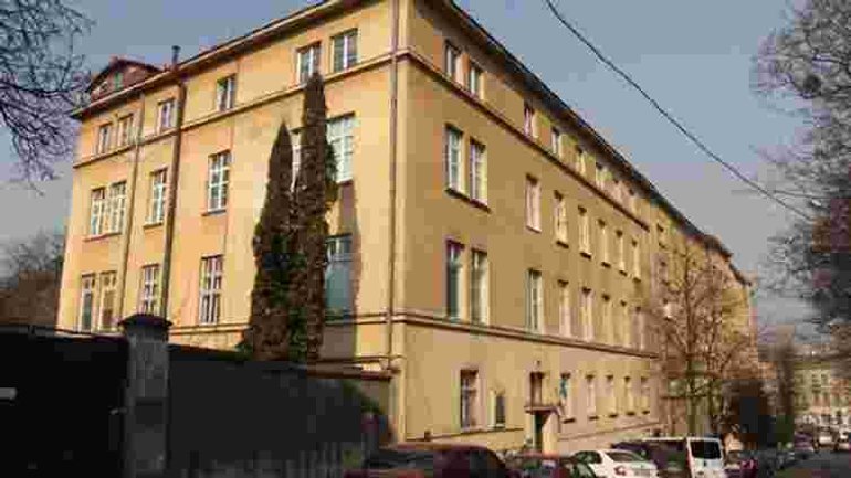 Сovid-вакцинацію сьогодні розпочали у львівському шпиталі Шептицького - фото 1