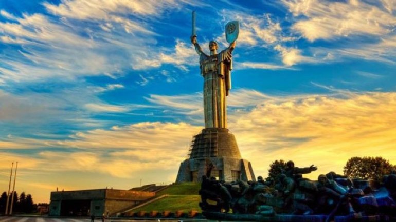 У Києві пропонують перетворити Батьківщину–Мати на Архистратига Михаїла - фото 1