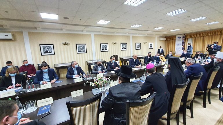 Состоялась встреча членов ВСЦиРО с премьер-министром Украины - фото 1