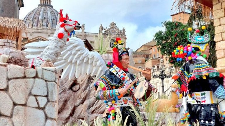 Перуанський вертеп уже стоїть на площі св. Петра у Ватикані - фото 1