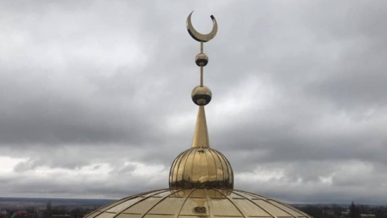 На Донеччині мусульмани власними силами зводять мечеть - фото 1