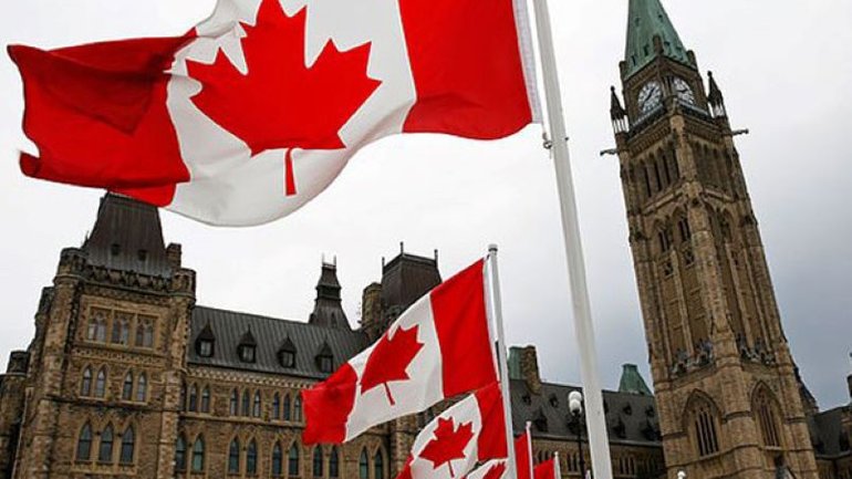 На вежі канадського парламенту заграють українські колядки - фото 1