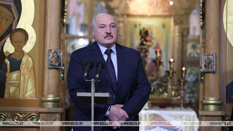 Лукашенко хотів би повернути Україну "у лоно справжньої віри” - фото 1