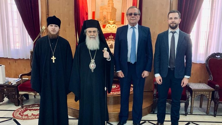 Russian ambassador to Israel meets with Patriarch of Jerusalem: visits become more frequent - фото 1