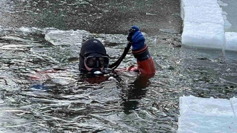 На Київщині під час купання на Водохреще потонув чоловік - фото 1
