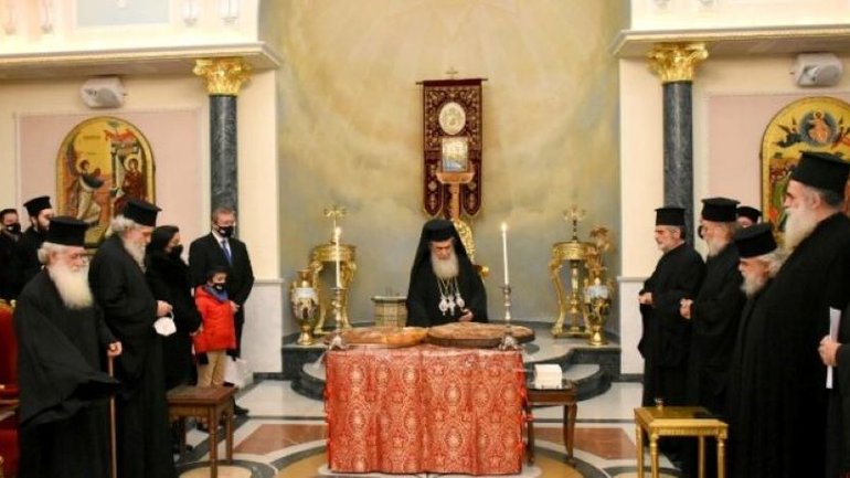 The patriarch of Jerusalem called for praying for peace, ending schisms and restoring unity - фото 1