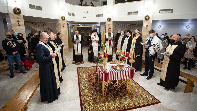 Греко-католики у Києві провели Екуменічний молебень - фото 1