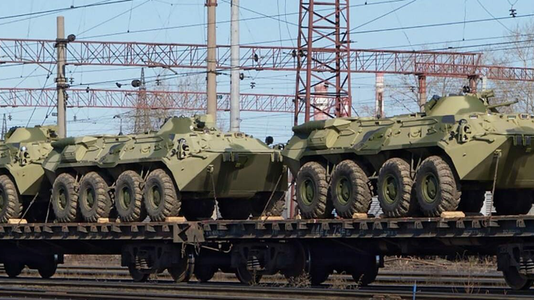 Молитвы помогают: Россия отводит часть войск от украинских границ - фото 1