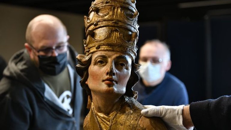 Відомі сакральні скульптури Пінзеля представлені на виставці у Вільнюсі - фото 1