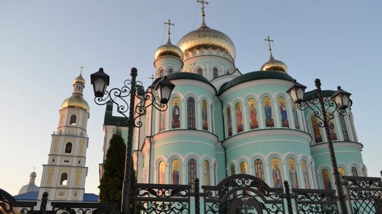Банченский монастырь УПЦ МП принял более 5000 переселенцев - фото 1