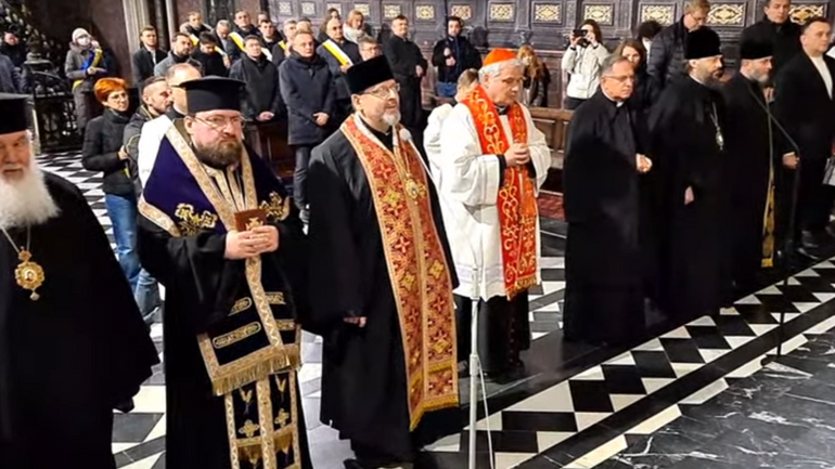 Сьогодні у Львові звучали молитви представників різних Церков і релігій за мир в Україні - фото 1