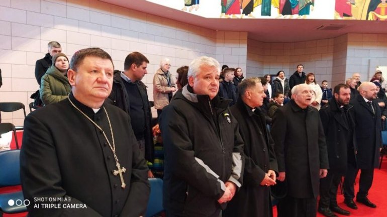 Кардинал Краєвський у Рівному: Святіший Отець – українець - фото 1