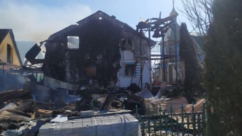 От артобстрела пострадал женский монастырь УПЦ МП в Киевской области - фото 1