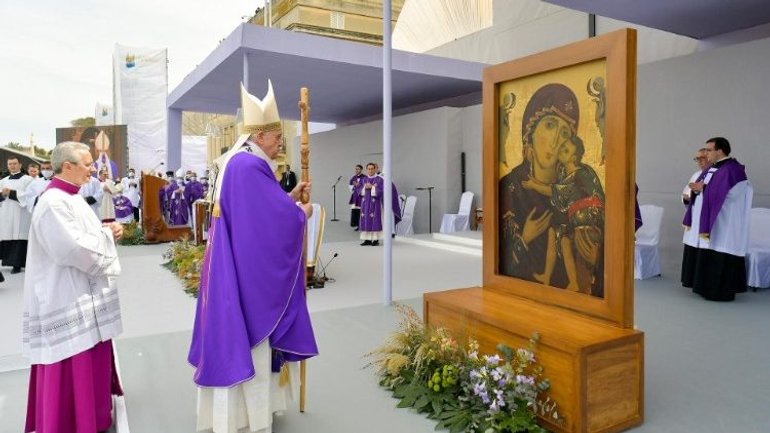 Папа на Мальте: Украина до сих пор под бомбежками святотатской войны - фото 1