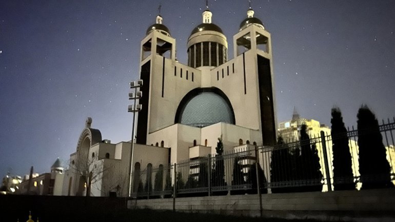 Великоднє Богослужіння з головного храму УГКЦ (трансляція Живого ТБ) - фото 1