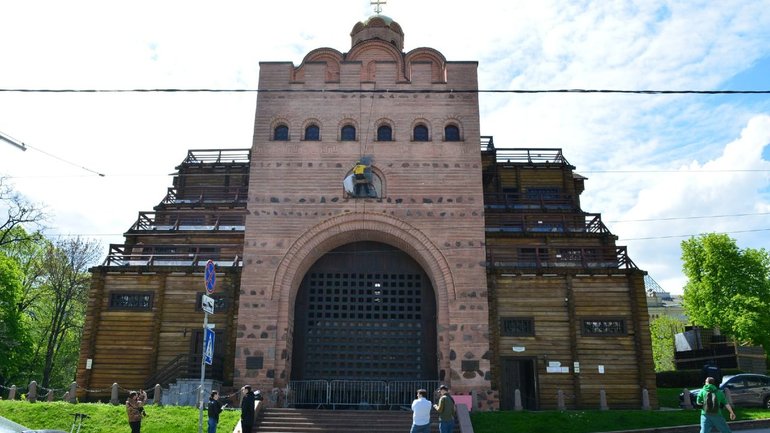 На Золотих воротах у Києві захистили зображення Богоматері - фото 1