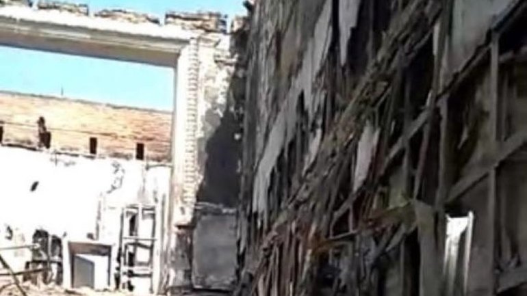 В Мариуполе рашисты разрушили синагогу - фото 1