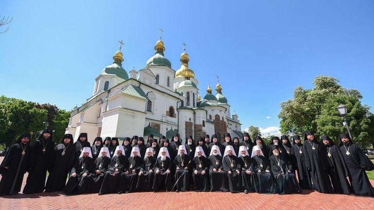 Православная Церковь Украины насчитывает 7200 общин и около 80 мужских и женских монастырей - фото 1