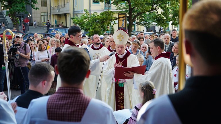 Киевский костел св. Николая торжественно передали римо-католикам - фото 1