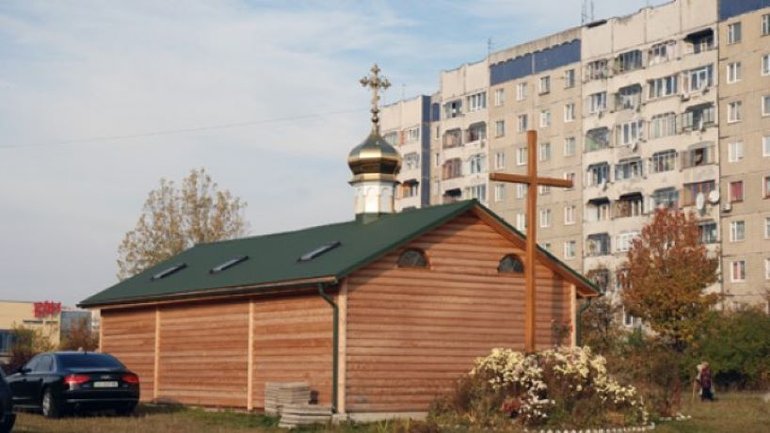 У Львові горіла церква УПЦ МП (оновлено) - фото 1