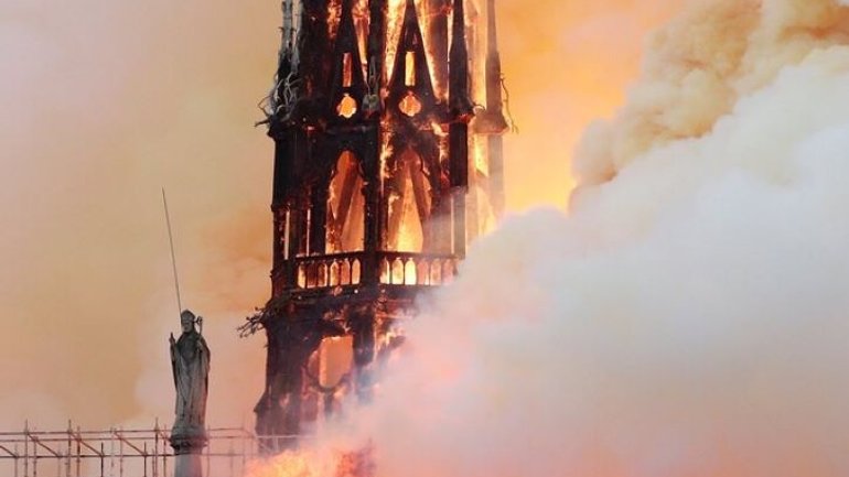 Пожежі в Соборі Паризької Богоматері присвятили віртуальну гру - фото 1