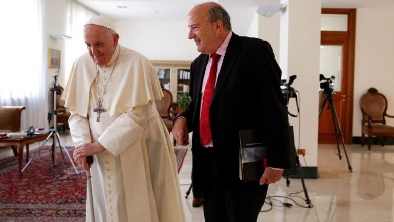 Папа спростував чутки про зречення та про онкологічне захворювання - фото 1