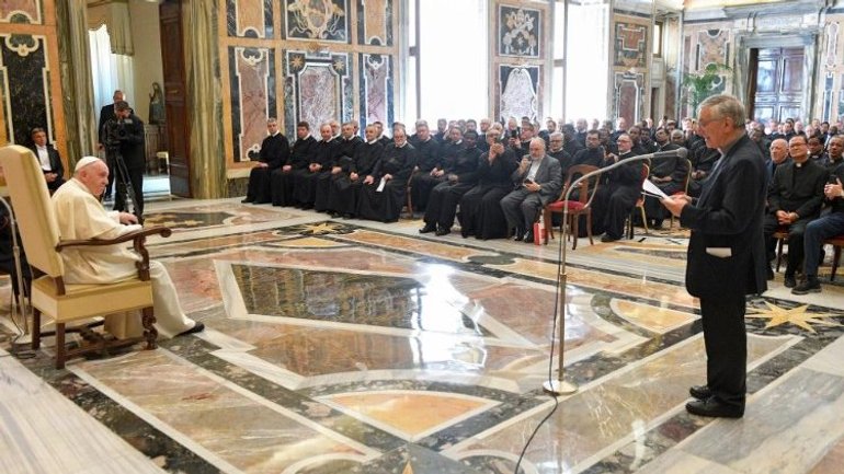 Папа Франциск призвал не забывать о мученичестве Украины - фото 1
