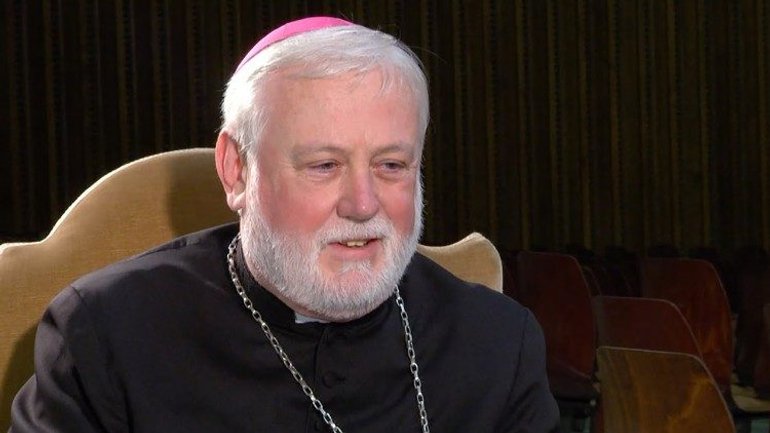 Архиепископ Галлахер: «Приоритет для Папы в этот момент – поехать в Украину» - фото 1